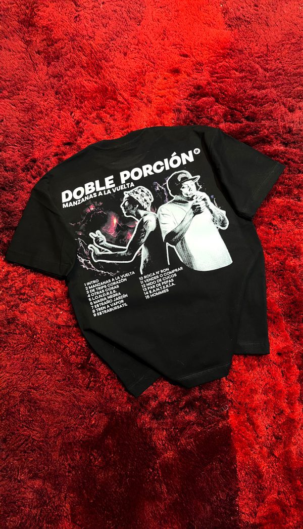 Camiseta Oversize Doble porción Manzanas a la vuelta Negra