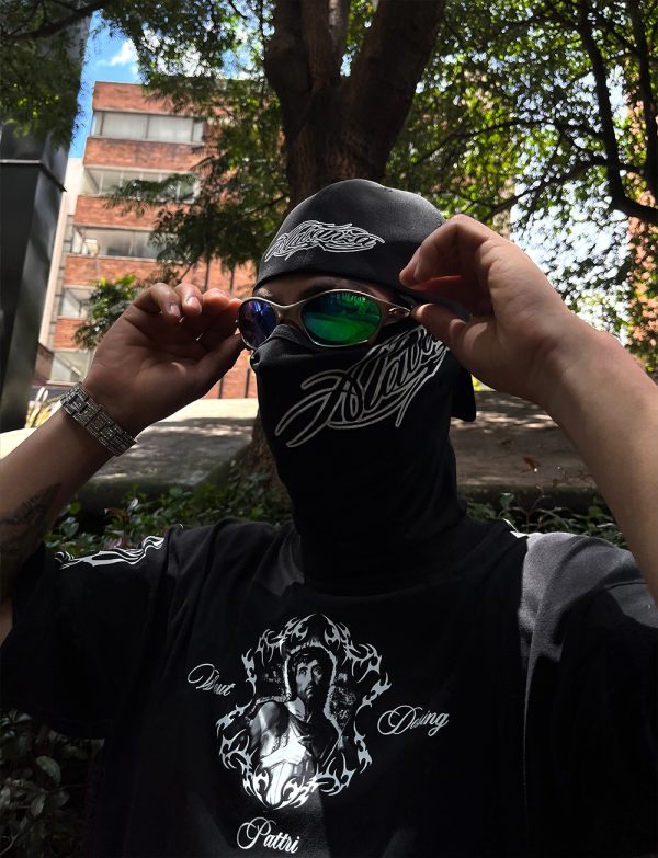 Camiseta Oversize "Gloria Pattri Sacto" | Negra