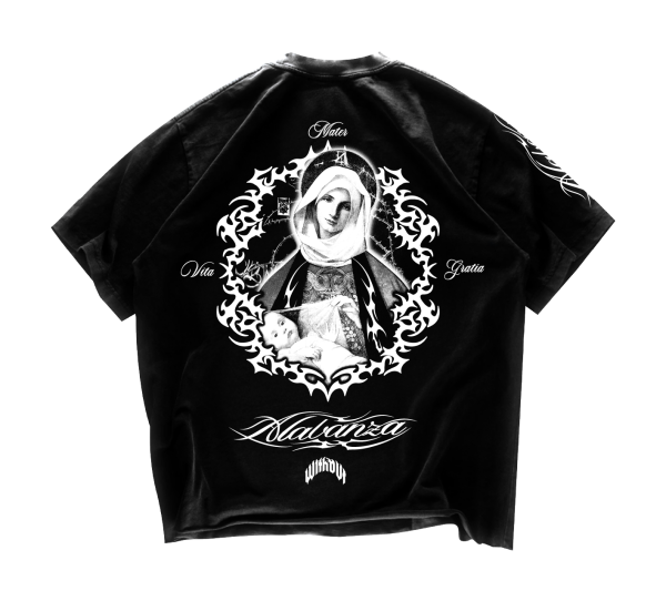 Camiseta Oversize "Matter Vita Gratia" | Negra